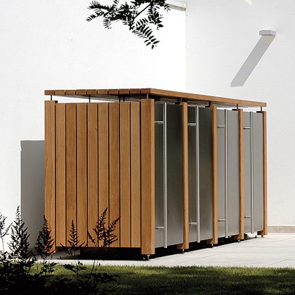 Glossar Mulltonnenhaus Mit Holzpfosten